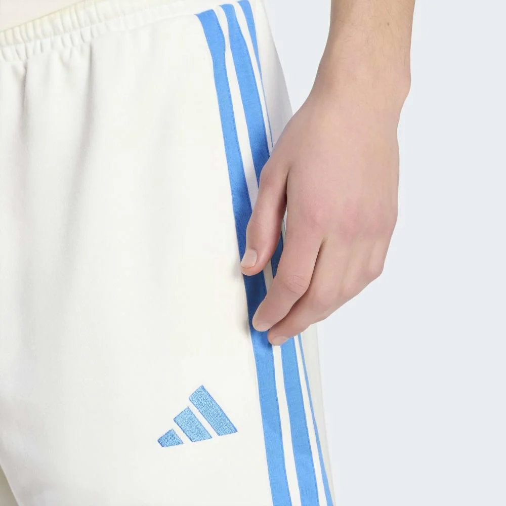 adidas Pantalón Corto Essentials French Terry 3 Bandas - Image 3