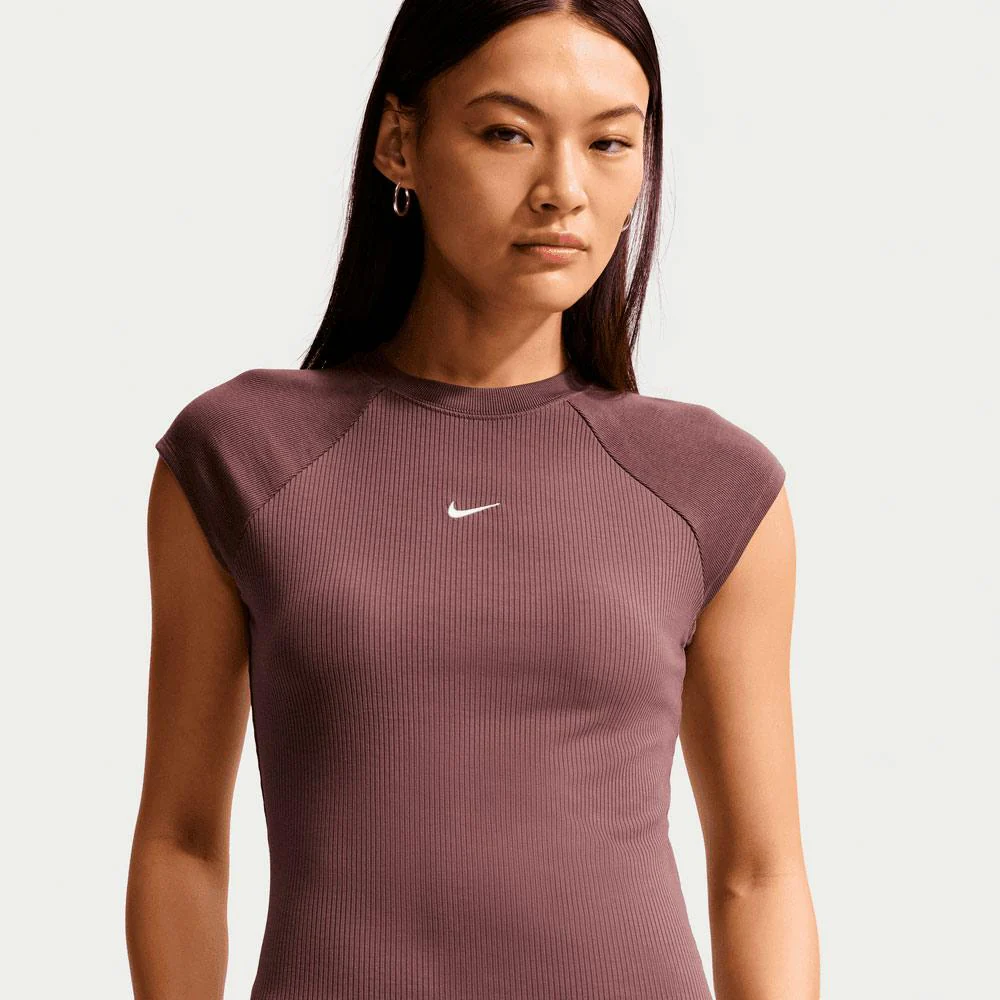Camiseta Ajustada De Manga Corta Nike Sportswear Chill Knit Acanalada - Mujer - Image 3