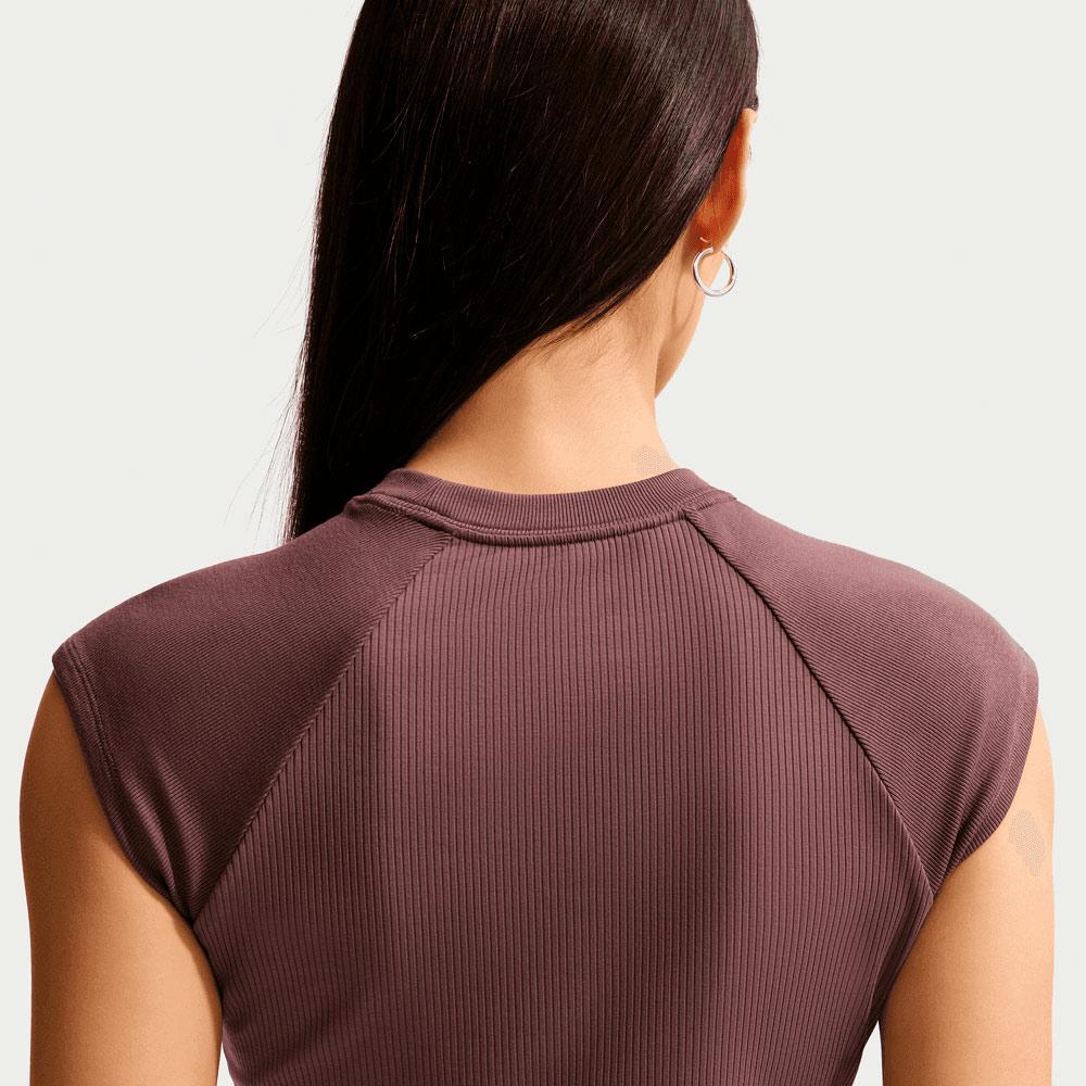 Camiseta Ajustada De Manga Corta Nike Sportswear Chill Knit Acanalada - Mujer - Image 4
