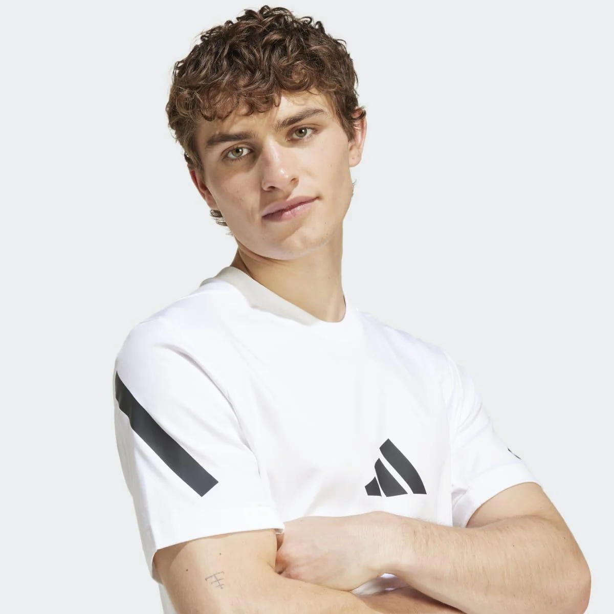 Camiseta Casual De Hombre M Z.n.e. Tee adidas Sportswear - Image 5