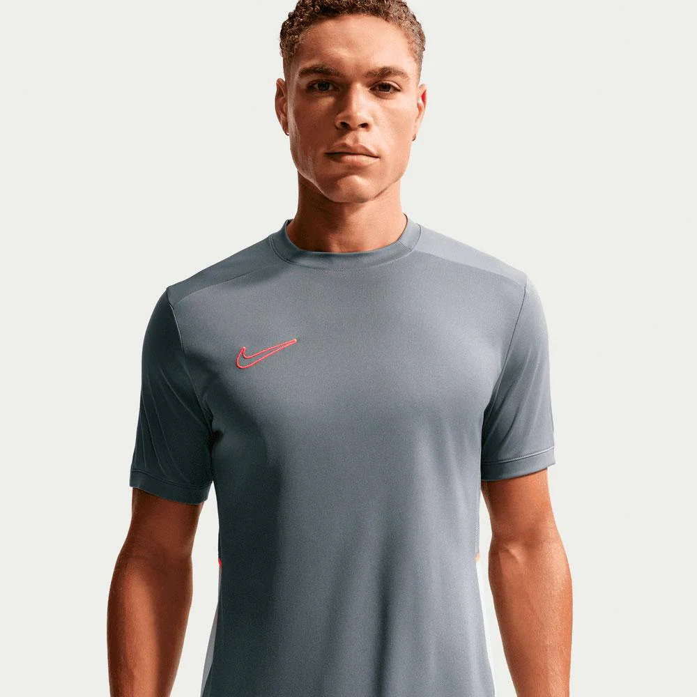 Camiseta De Fútbol Nike Academy De Manga Corta DrI-Fit - Hombre - Image 3