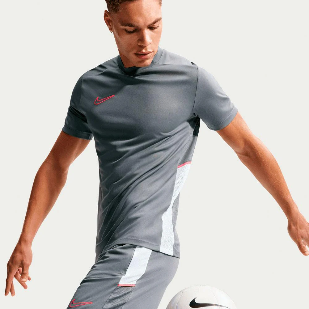 Camiseta De Fútbol Nike Academy De Manga Corta DrI-Fit - Hombre - Image 5