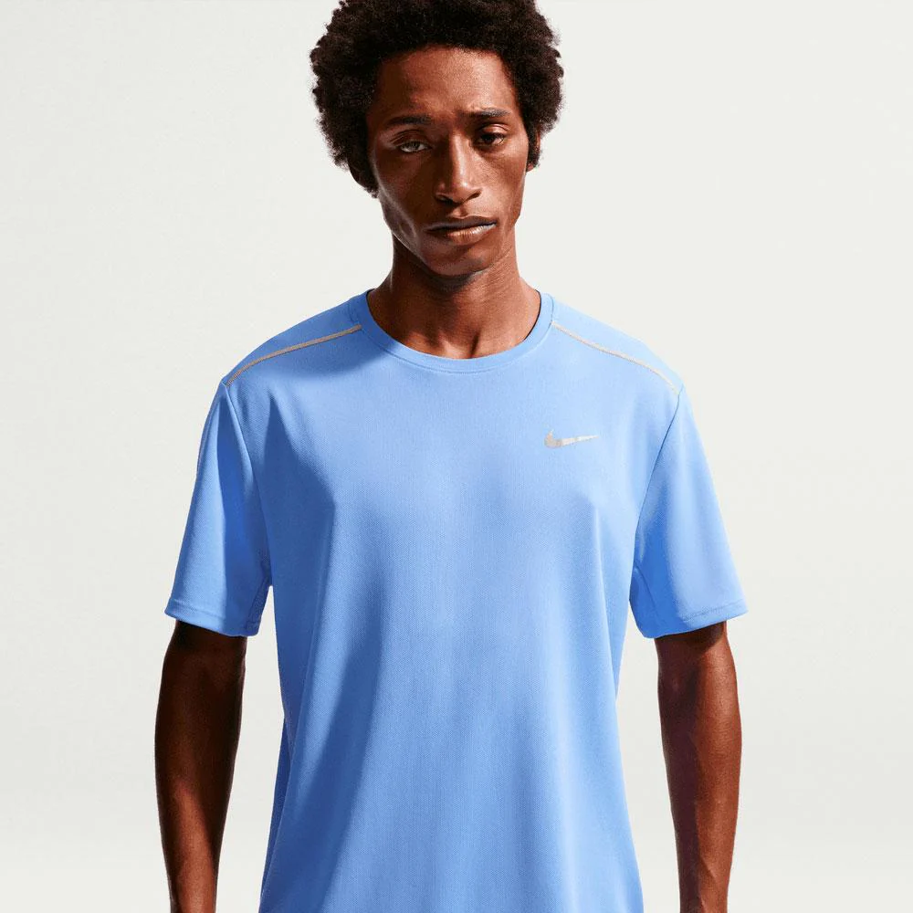 Camiseta Nike Miler De Running De Manga Corta Con Protección Uv DrI-Fit - Hombre - Image 4