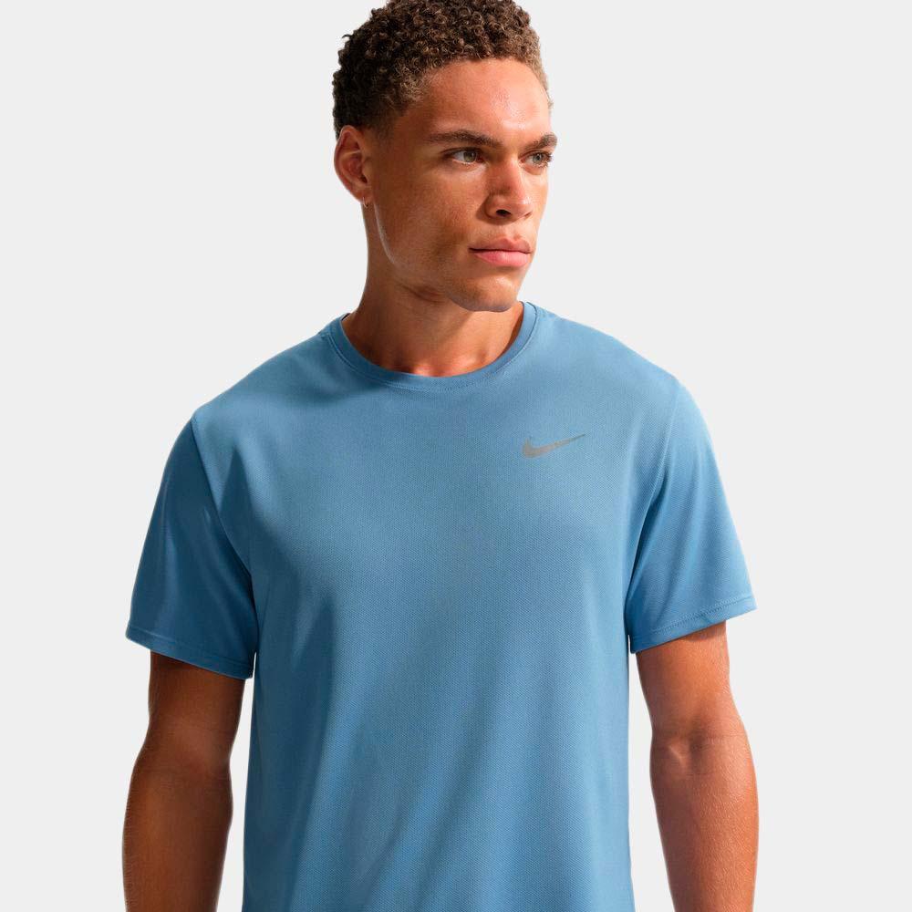 Camiseta Nike Miler De Running DrI-Fit Uv De Manga Corta - Hombre - Image 3