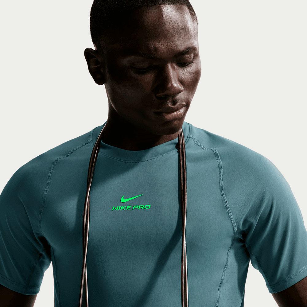 Camiseta Nike pro Training De Manga Corta DrI-Fit - Hombre - Image 4