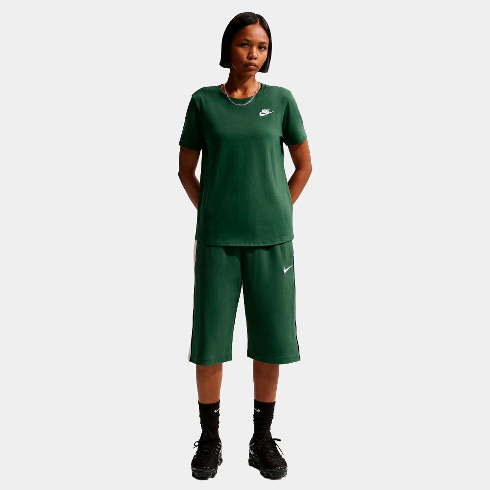 Camiseta  Nike Sportswear Club Essentials - Mujer