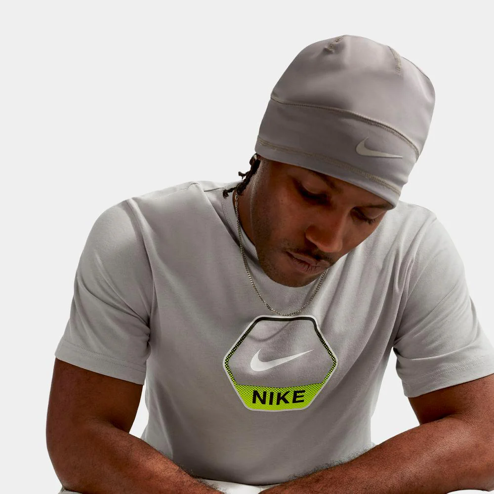 Camiseta Nike Sportswear Men's Graphic - Image 4