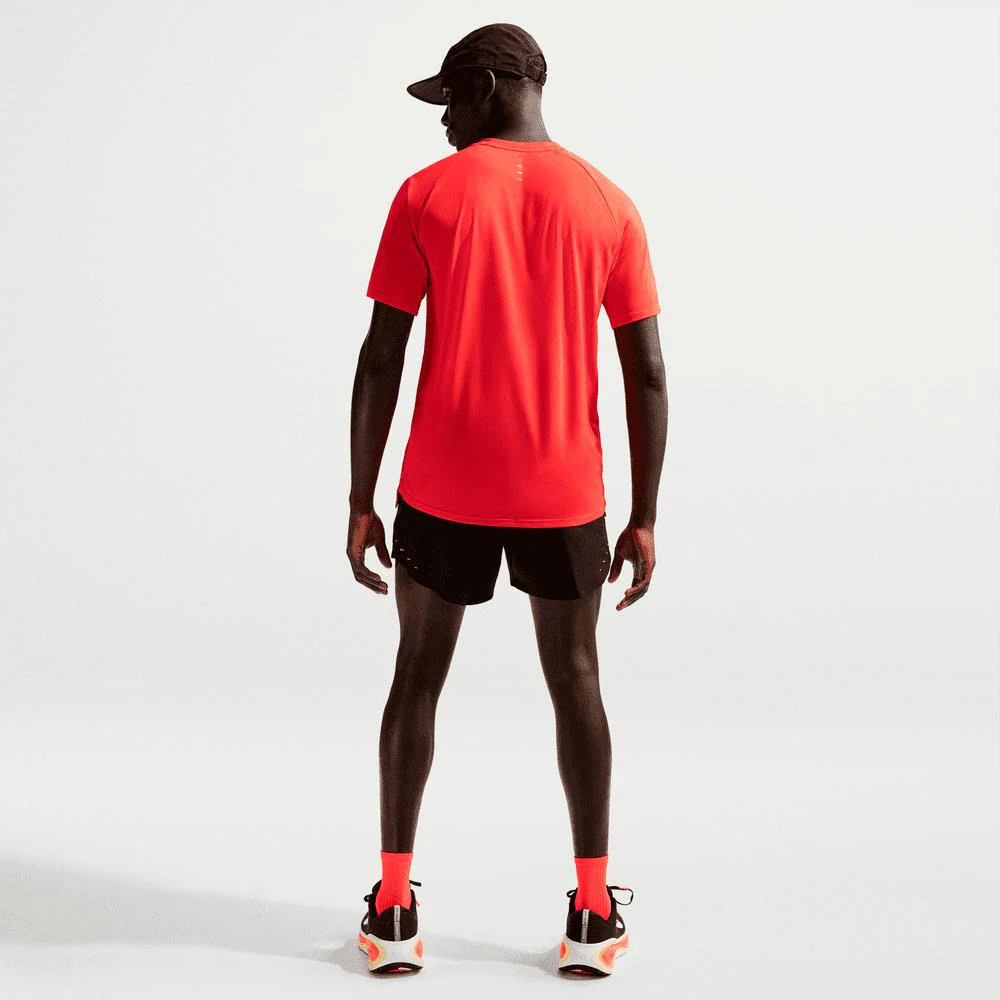 Camiseta Nike Stride De Running DrI-Fit Adv De Manga Corta - Hombre - Image 2