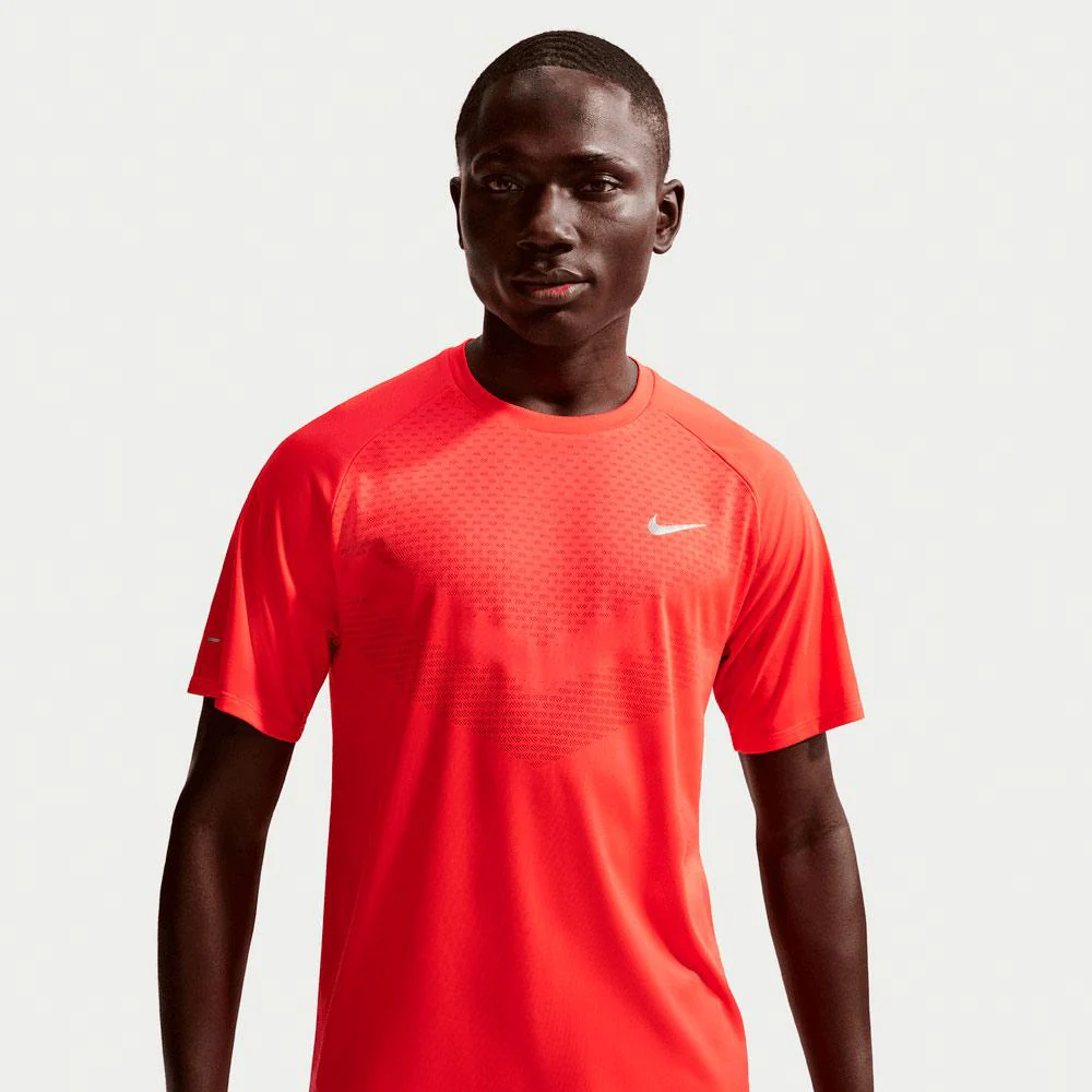 Camiseta Nike Stride De Running DrI-Fit Adv De Manga Corta - Hombre - Image 3