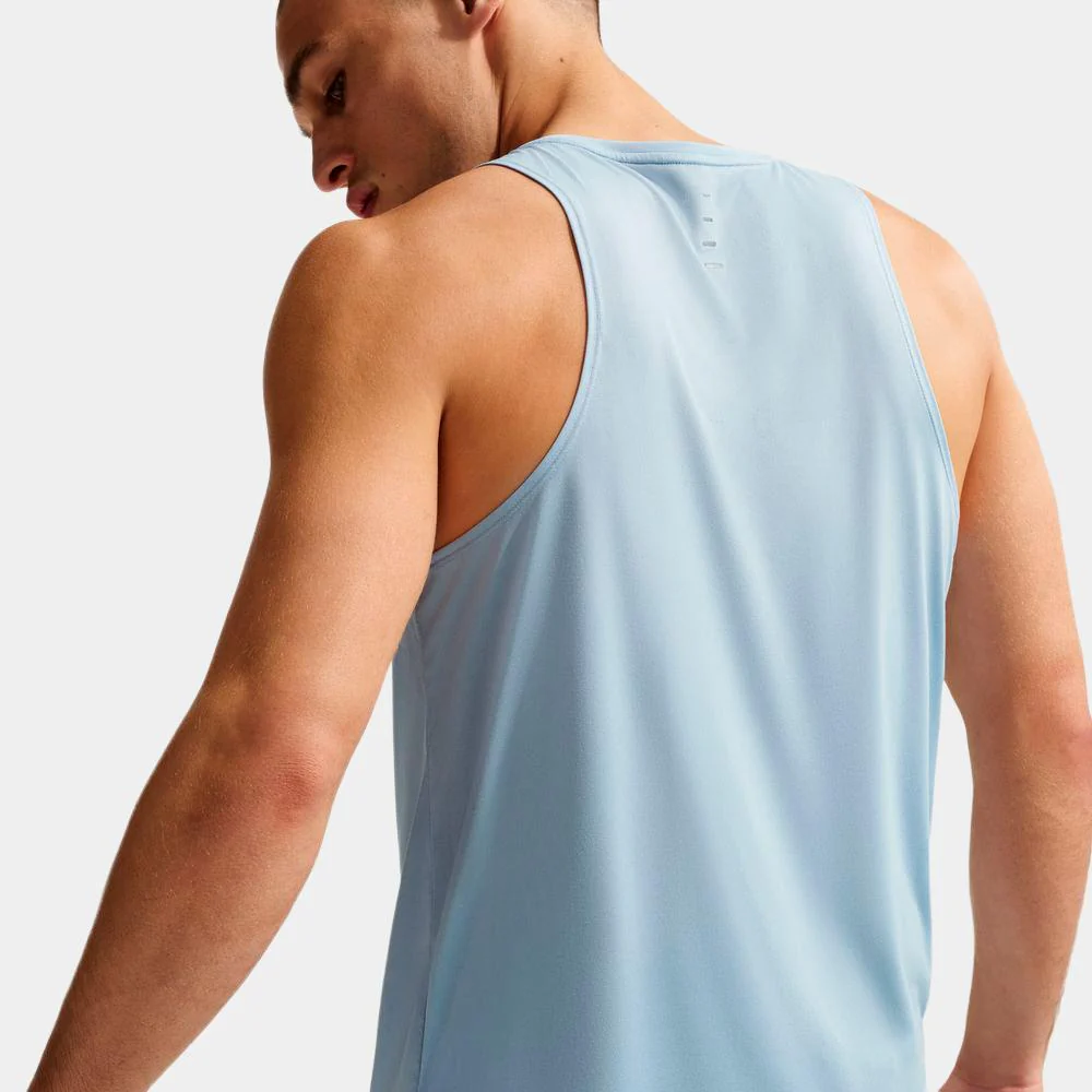 Camiseta Nike Stride Sin Tirantes De Running DrI-Fit Adv - Hombre - Image 4