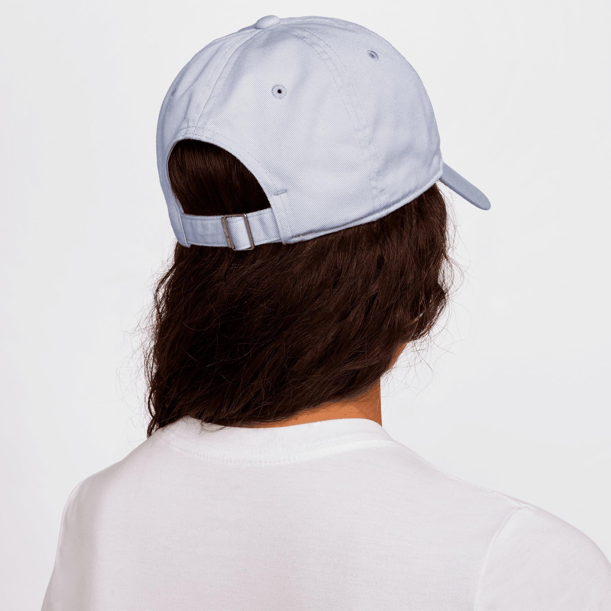Gorra Nike Club - Image 2