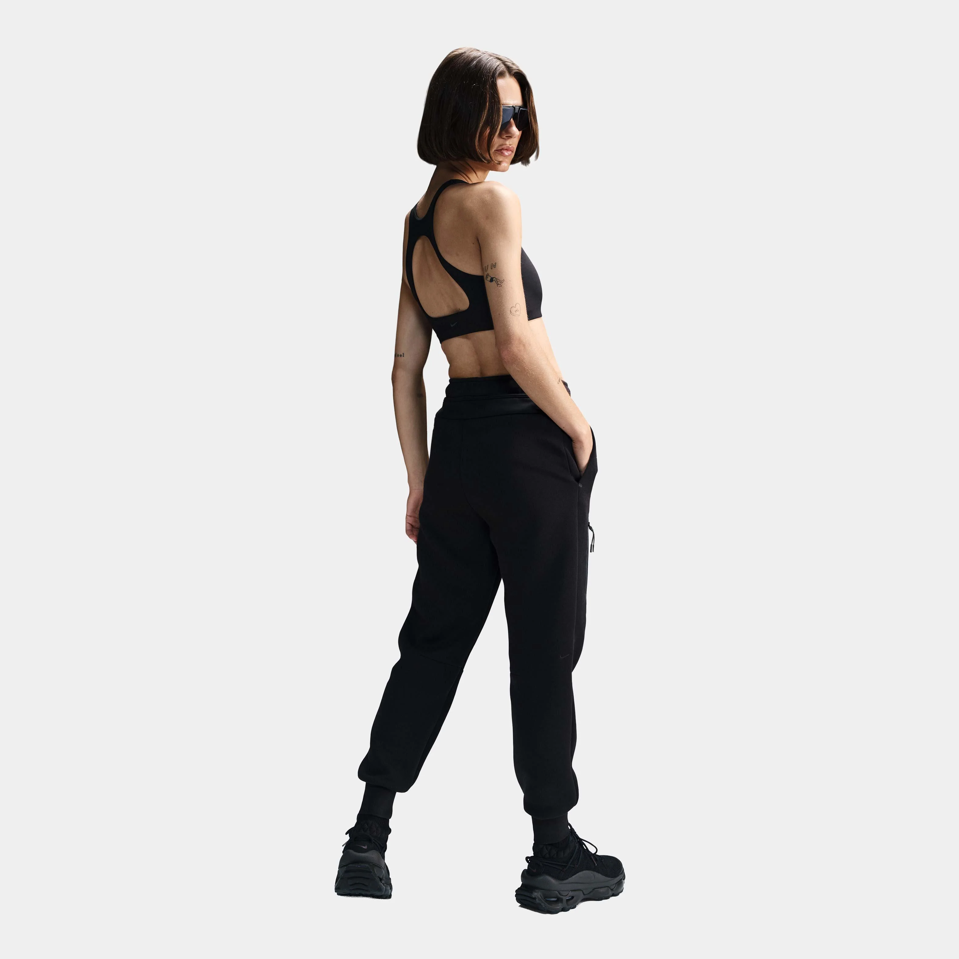 Jogger Nike Sportswear Tech Fleece De Talle Medio - Mujer - Image 2