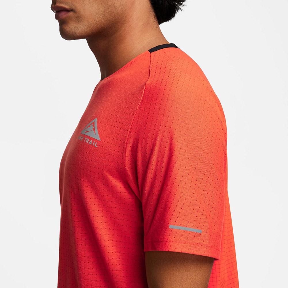 Nike Camiseta Trail Solar Chase DrI-Fit - Image 3