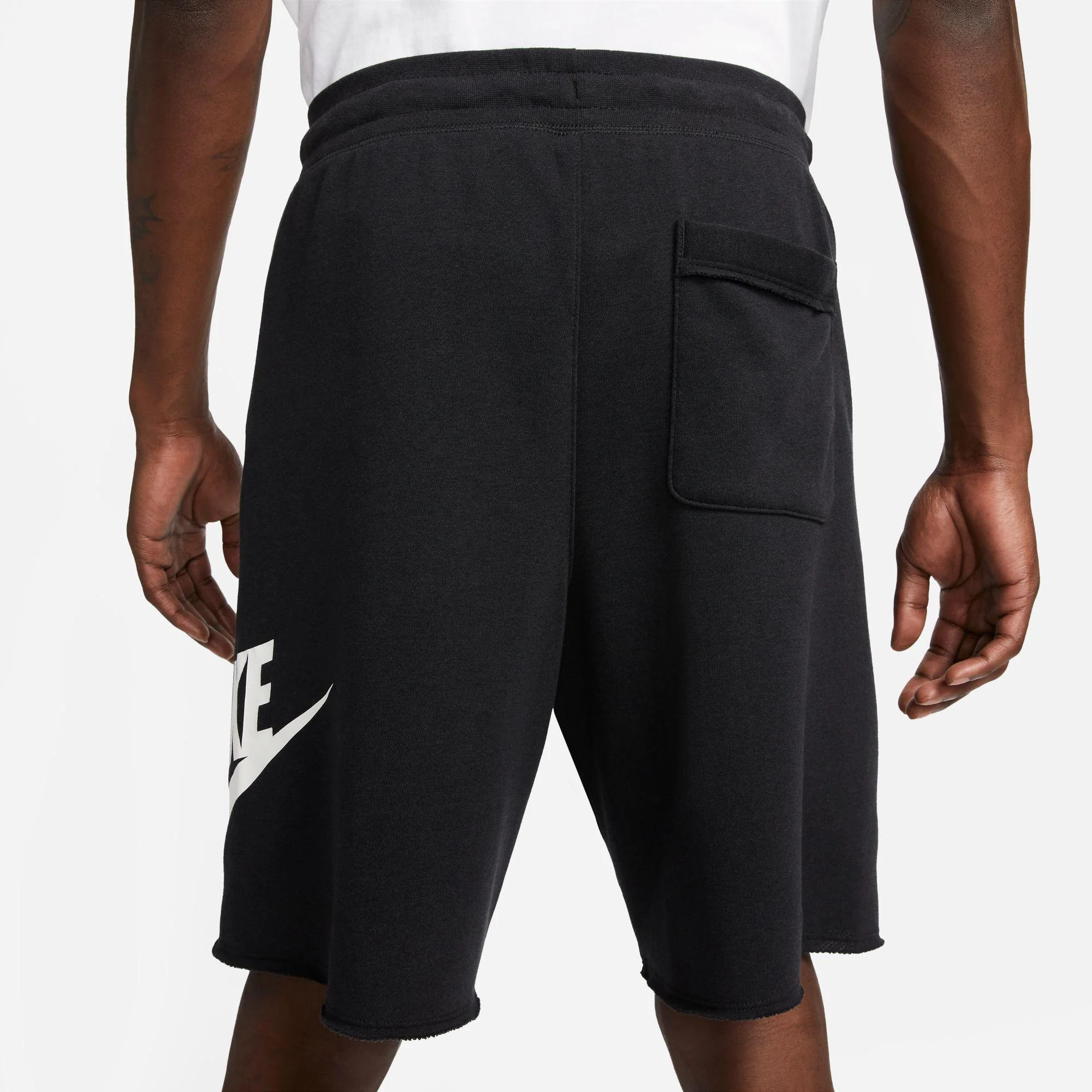 Nike Club Alumni Men's French Terry - Image 2