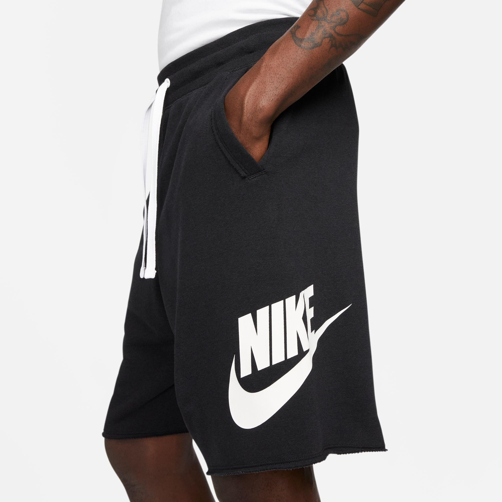 Nike Club Alumni Men's French Terry - Image 3