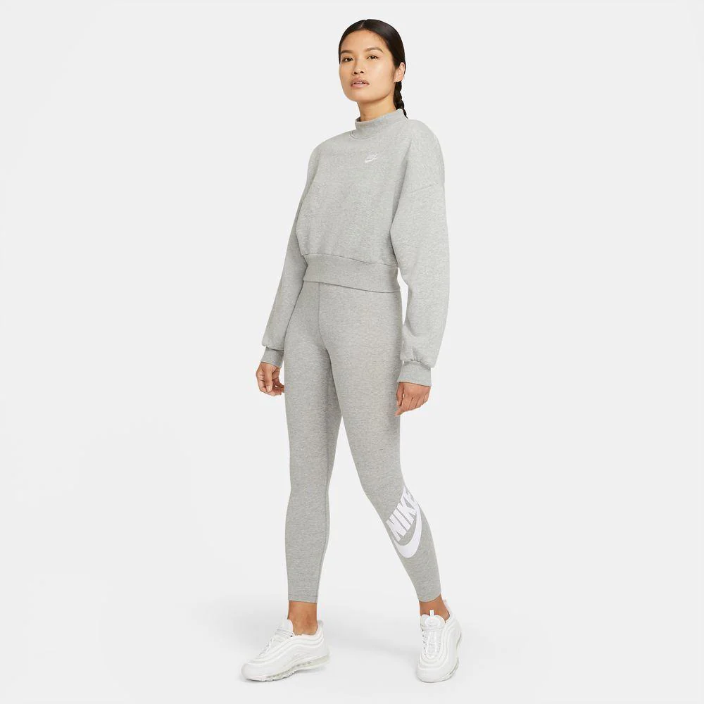 Nike Sportswear Essential - Image 4