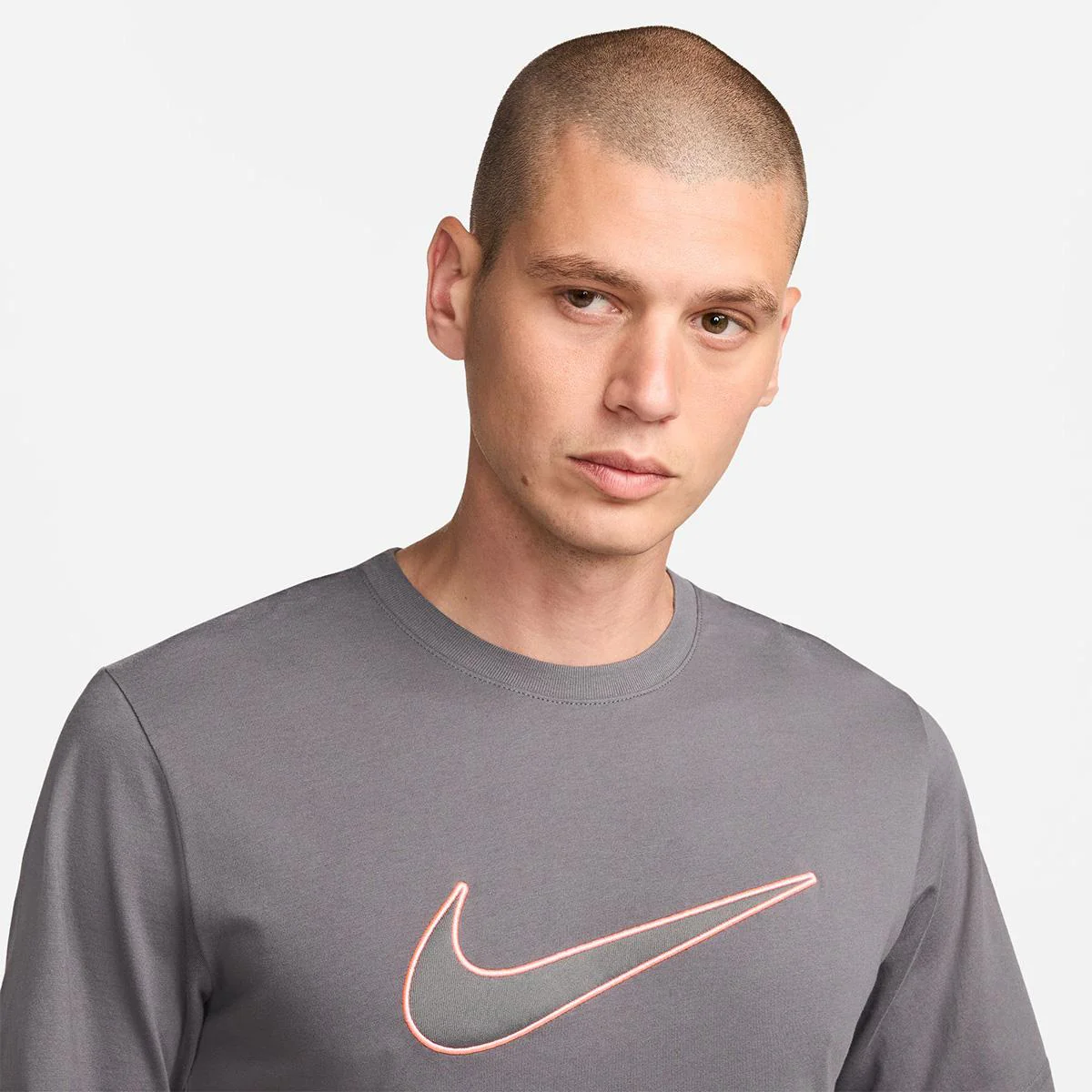Nike Sportswear Men's T-Shirt - Image 3