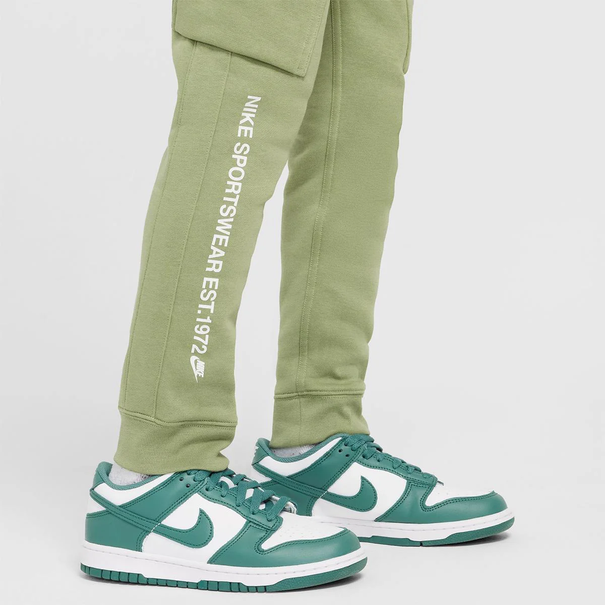 Nike Sportswear Standard Issue - Image 4