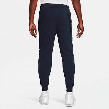 Nike Tottenham Hotspur Tech Fleece - Image 2