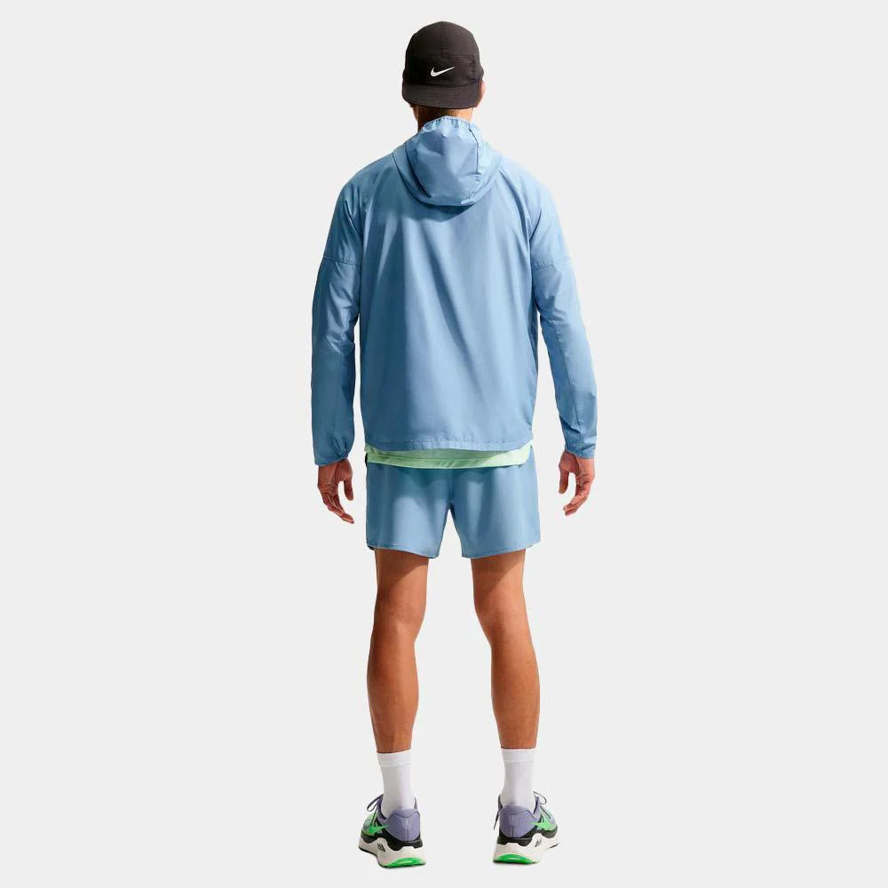 Pantalón Nike Challenger Corto De Running DrI-Fit De 13 cm Con Malla Interior - Hombre - Image 2