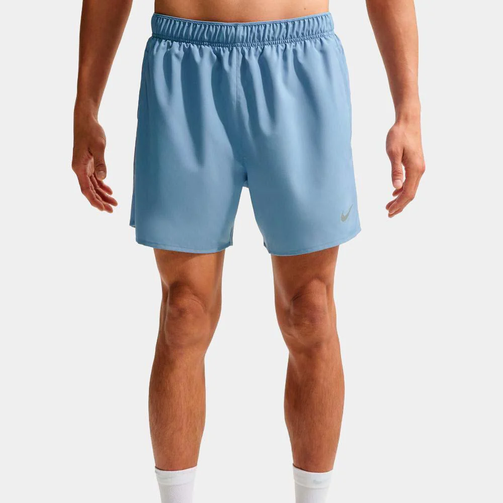 Pantalón Nike Challenger Corto De Running DrI-Fit De 13 cm Con Malla Interior - Hombre - Image 3