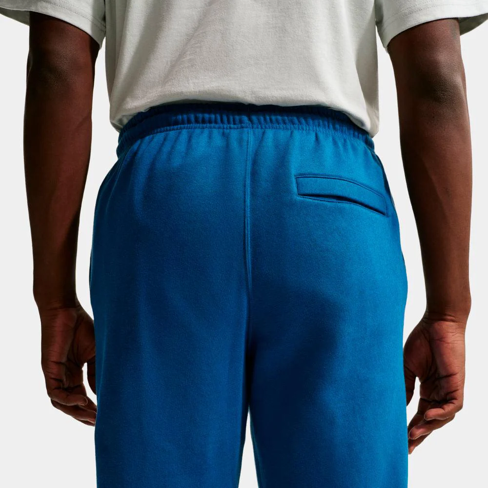 Pantalón Nike Club De Tejido Fleece Cepillado Con Bajos Elásticos - Hombre - Image 4