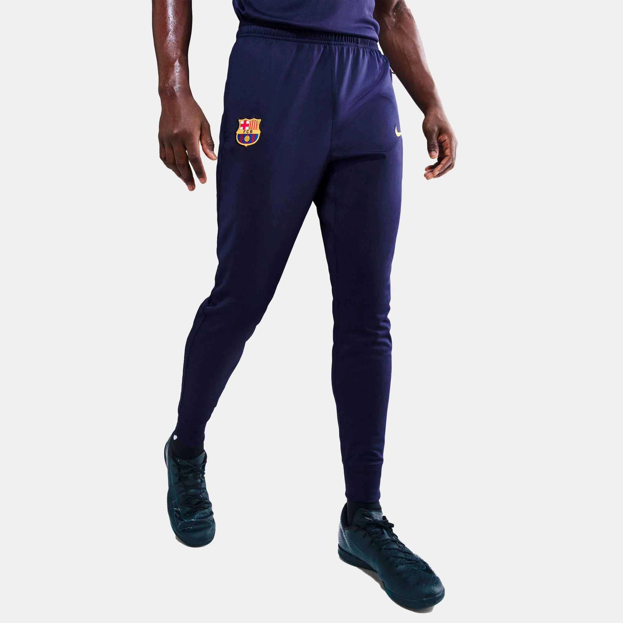 Pantalón Nike Fc Barcelona Strike Nike DrI-Fit Soccer Knit Track - Image 3