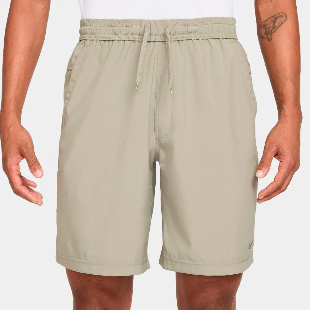 Pantalón Nike Form Corto Versátil DrI-Fit De 23 cm Sin Forro - Hombre