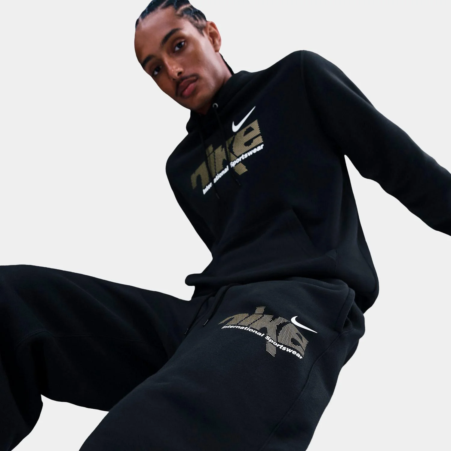 Pantalón Nike Sportswear Club Bungee Para Hombre - Image 3