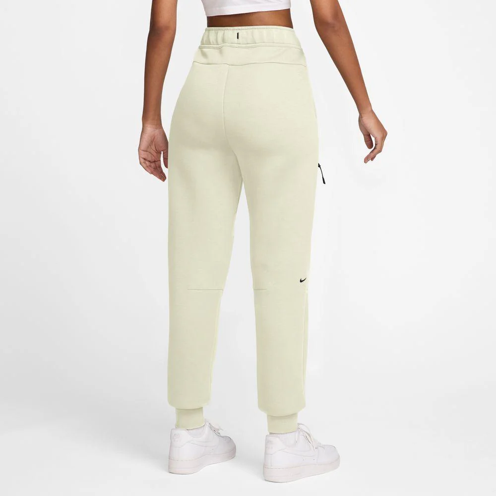Pantalón Nike Sportswear Tech Fleece - Image 2