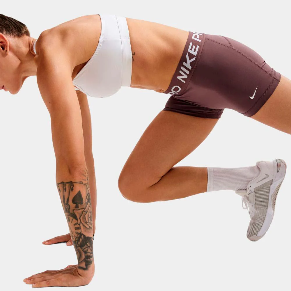 Mallas Cortas Nike Pro De 8 Cm Y Talle Medio - Mujer - Image 5