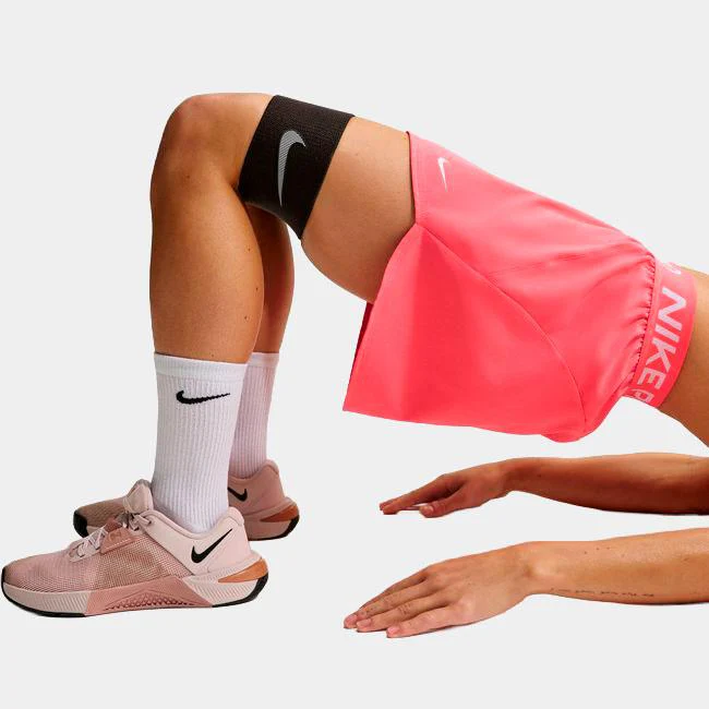 Shorts Nike Pro DrI-Fit MiD-Rise BrieF-Lined 3" Woven Para Mujer - Image 3