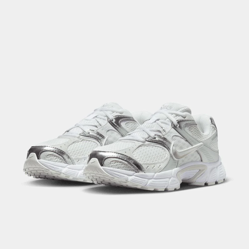 Zapatillas Nike V5 Rnr Con Detalles Reflectantes - Mujer - Image 4